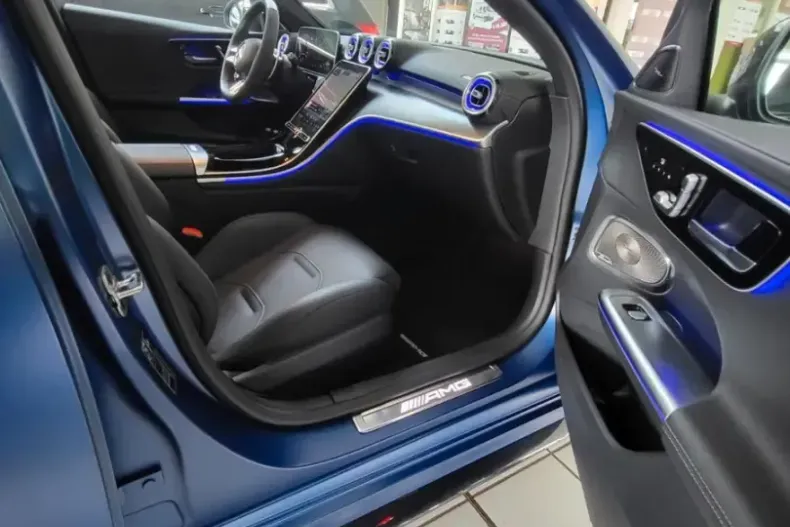 Mercedes-Benz C 63 AMG (Clasa C) din 2023 cu 19.500 km - oferta MER212631 - foto 27