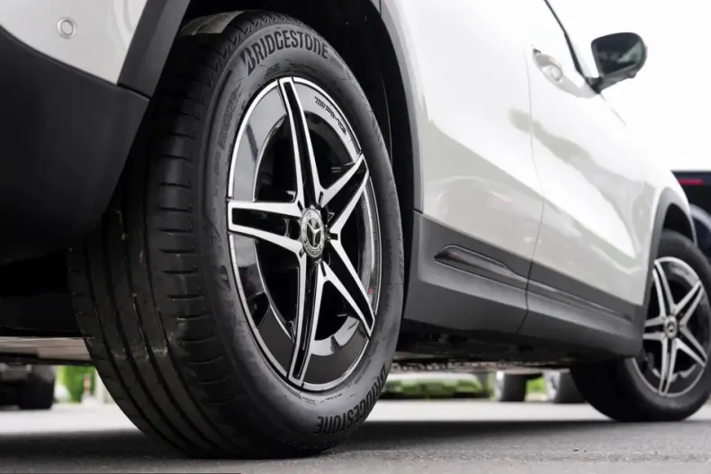 Mercedes-Benz EQA din 2022 cu 34.950 km - oferta MER212640 - foto 4