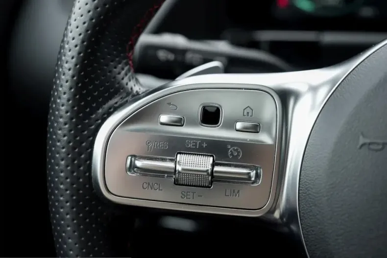 Mercedes-Benz EQA din 2022 cu 34.950 km - oferta MER212640 - foto 16