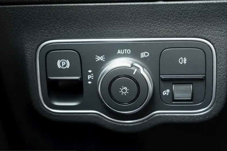 Mercedes-Benz EQA din 2022 cu 34.950 km - oferta MER212640 - foto 18