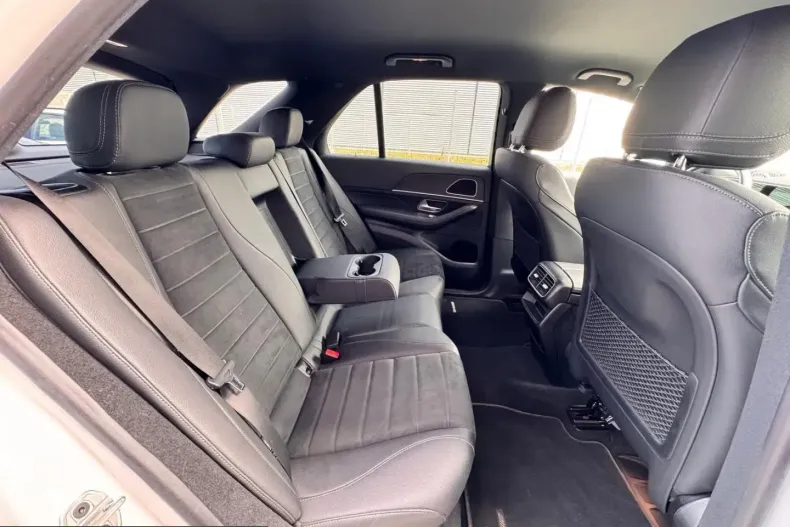 Mercedes-Benz GLE 300 (Clasa GLE) din 2023 cu 41.000 km - oferta MER212646 - foto 24