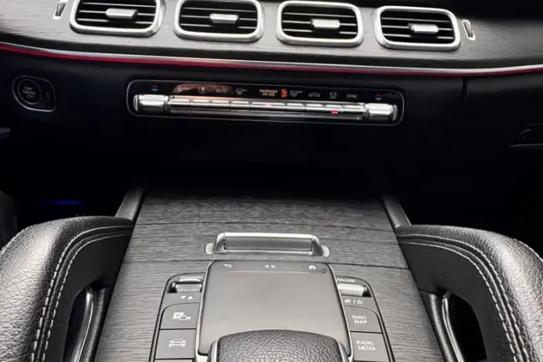 Mercedes-Benz GLE 300 (Clasa GLE) din 2023 cu 41.000 km - oferta MER212646 - foto 27