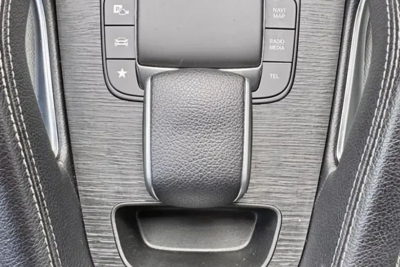 Mercedes-Benz GLE 300 (Clasa GLE) din 2023 cu 41.000 km - oferta MER212646 - foto 35