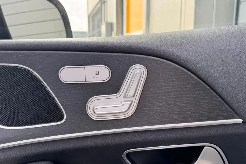 Mercedes-Benz GLE 300 (Clasa GLE) din 2023 cu 41.000 km - oferta MER212646 - foto 36