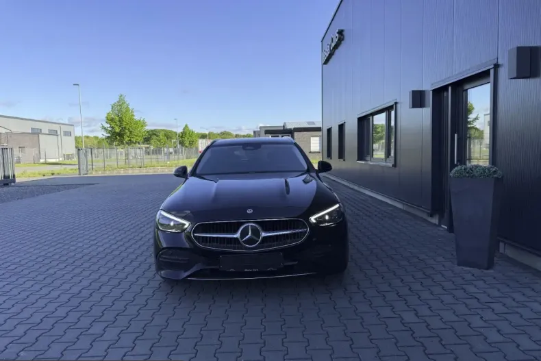 Mercedes-Benz C 220 (Clasa C) din 2023 cu 92.400 km - oferta MER212648 - foto 2