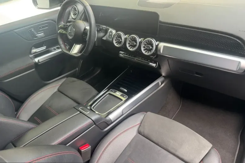 Mercedes-Benz GLB 200 (Clasa GLB) din 2024 cu 14.580 km - oferta MER212650 - foto 15