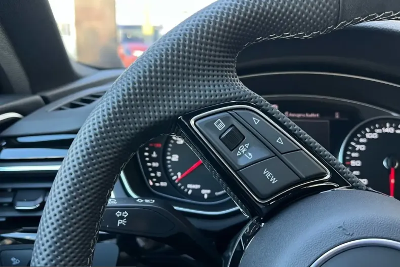 Audi A4 din 2024 cu 29.705 km - oferta AUD212652 - foto 12