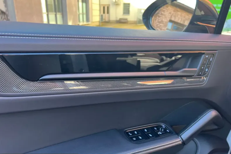 Porsche Cayenne din 2025 cu 14.900 km - oferta POR212654 - foto 18