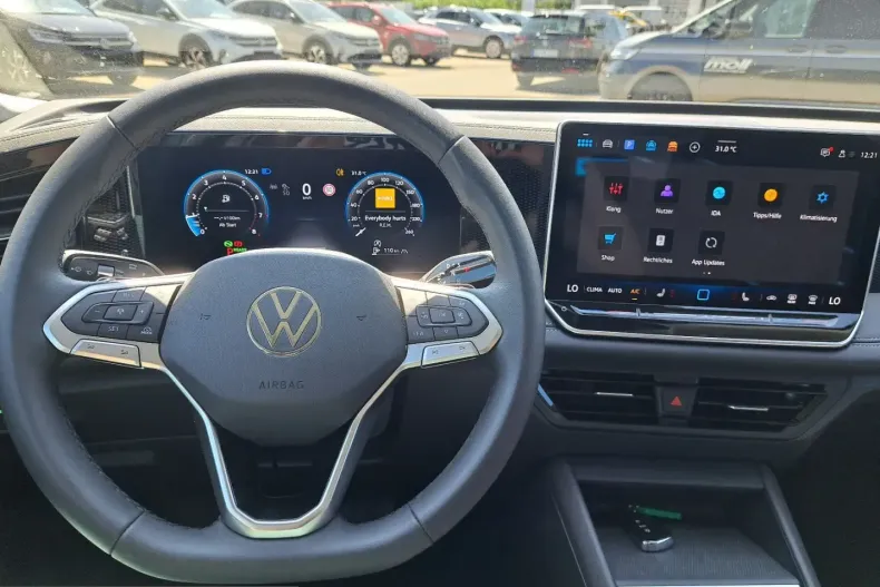 Volkswagen Tiguan din 2024 cu 34.000 km - oferta VOL212659 - foto 24