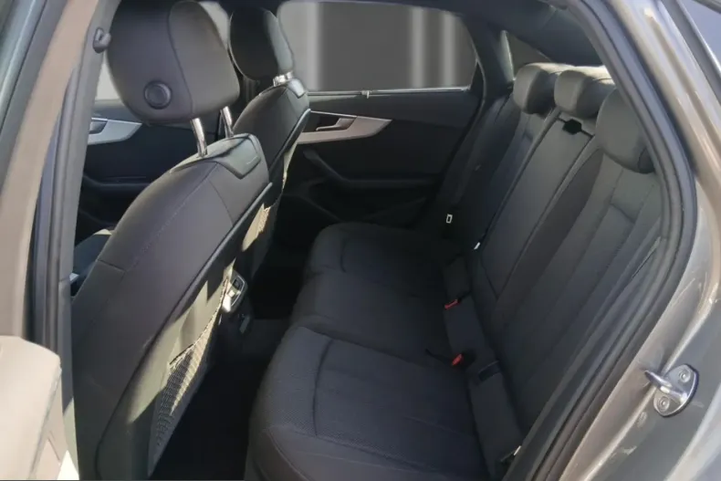 Audi A4 din 2022 cu 43.586 km - oferta AUD212660 - foto 10