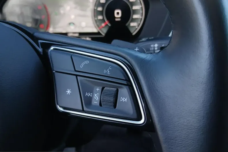 Audi A4 din 2022 cu 43.586 km - oferta AUD212660 - foto 13