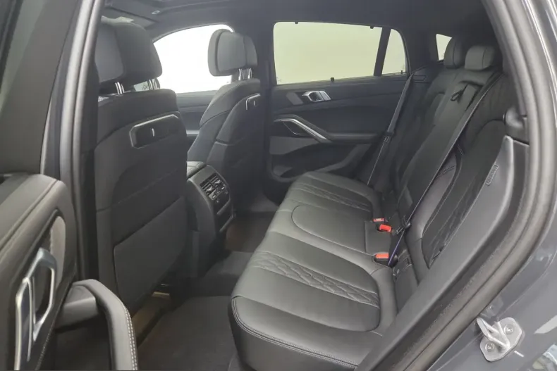 BMW X6 (Seria X) din 2025 cu 18.250 km - oferta BMW212661 - foto 19