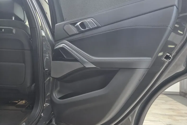 BMW X6 (Seria X) din 2025 cu 18.250 km - oferta BMW212661 - foto 30