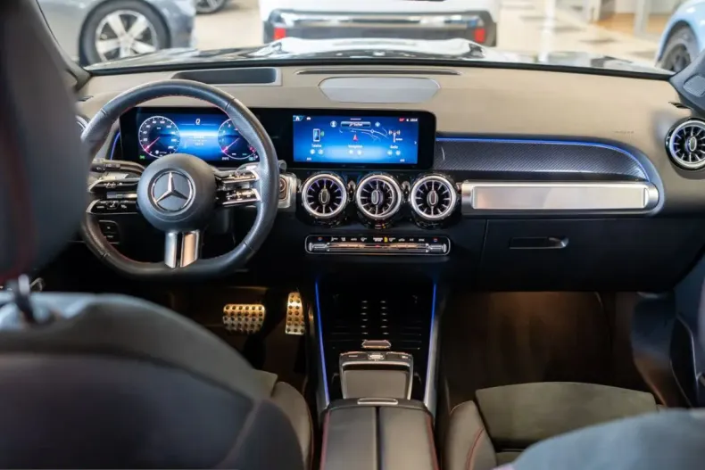 Mercedes-Benz GLB 250 (Clasa GLB) din 2024 cu 16.472 km - oferta MER212662 - foto 4