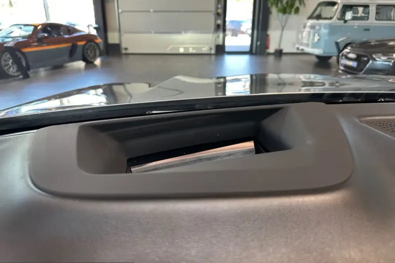 BMW X6 (Seria X) din 2025 cu 24.056 km - oferta BMW212666 - foto 42