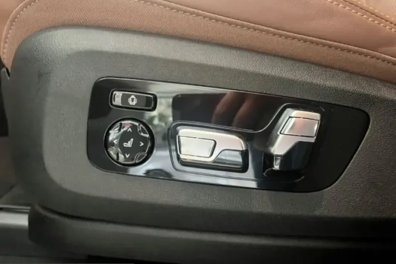 BMW X6 (Seria X) din 2025 cu 9.642 km - oferta BMW212671 - foto 8