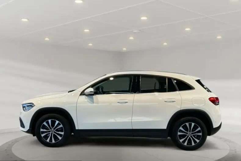 Mercedes-Benz GLA 250 (Clasa GLA) din 2022 cu 76.333 km - oferta MER212672 - foto 3