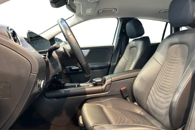 Mercedes-Benz GLA 250 (Clasa GLA) din 2022 cu 76.333 km - oferta MER212672 - foto 8