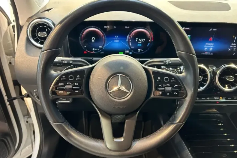 Mercedes-Benz GLA 250 (Clasa GLA) din 2022 cu 76.333 km - oferta MER212672 - foto 13