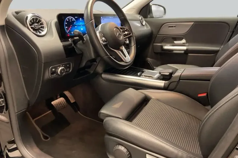 Mercedes-Benz GLA 250 (Clasa GLA) din 2022 cu 75.856 km - oferta MER212673 - foto 9