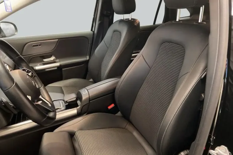 Mercedes-Benz GLA 250 (Clasa GLA) din 2022 cu 75.856 km - oferta MER212673 - foto 10