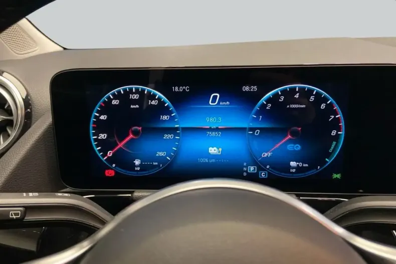 Mercedes-Benz GLA 250 (Clasa GLA) din 2022 cu 75.856 km - oferta MER212673 - foto 17