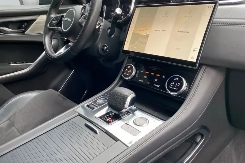 Jaguar F-Pace din 2023 cu 41.722 km - oferta JAG212676 - foto 14