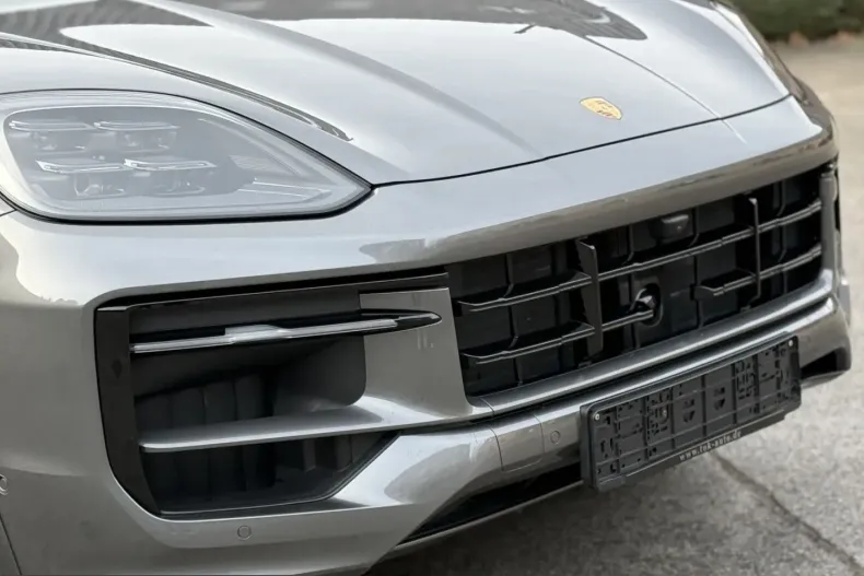 Porsche Cayenne din 2024 cu 14.700 km - oferta POR212682 - foto 29
