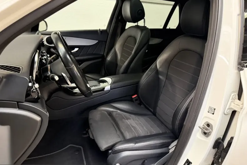 Mercedes-Benz GLC 200 (Clasa GLC) din 2021 cu 95.089 km - oferta MER212685 - foto 4