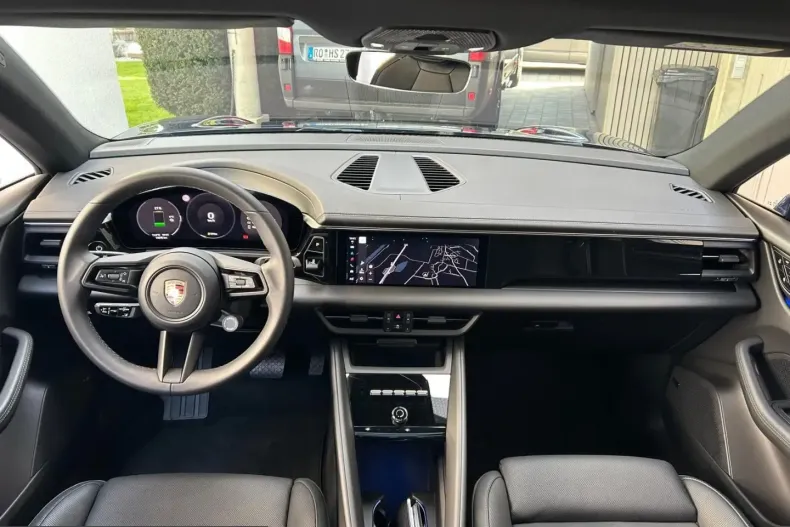 Porsche Macan din 2025 cu 14.900 km - oferta POR212697 - foto 10