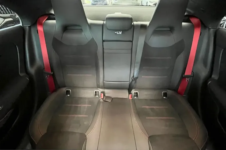 Mercedes-Benz CLA 35 AMG (Clasa CLA) din 2025 cu 13.500 km - oferta MER212707 - foto 16