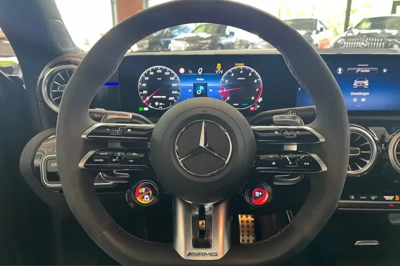 Mercedes-Benz CLA 35 AMG (Clasa CLA) din 2025 cu 13.500 km - oferta MER212707 - foto 18