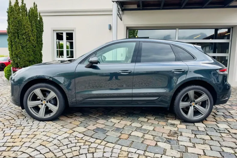 Porsche Macan din 2023 cu 29.990 km - oferta POR212712 - foto 3