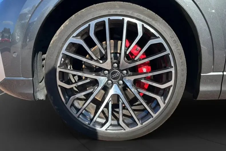 Audi SQ8 din 2024 cu 2.500 km - oferta AUD212713 - foto 8
