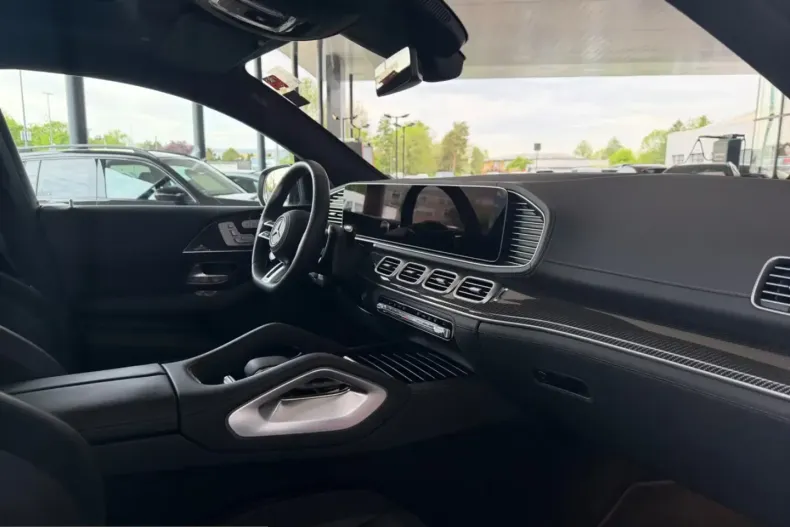 Mercedes-Benz GLE 63 AMG (Clasa GLE) din 2024 cu 28.000 km - oferta MER212714 - foto 8