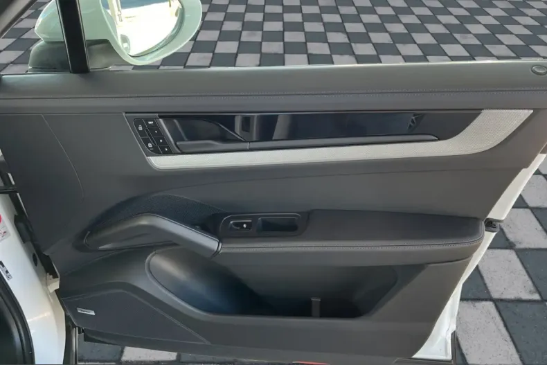 Porsche Cayenne din 2024 cu 47.200 km - oferta POR212723 - foto 18