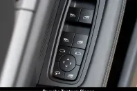 Porsche Taycan din 2025 cu 8.511 km - oferta POR212733 - foto 16