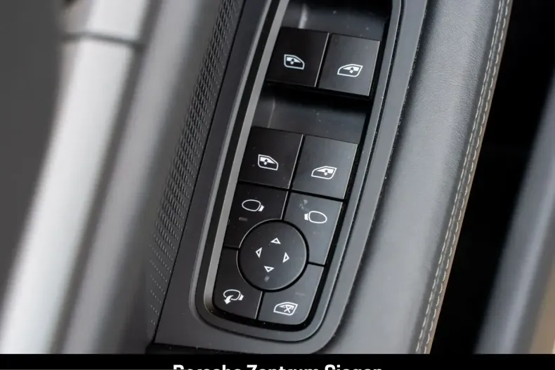 Porsche Taycan din 2025 cu 8.511 km - oferta POR212733 - foto 16