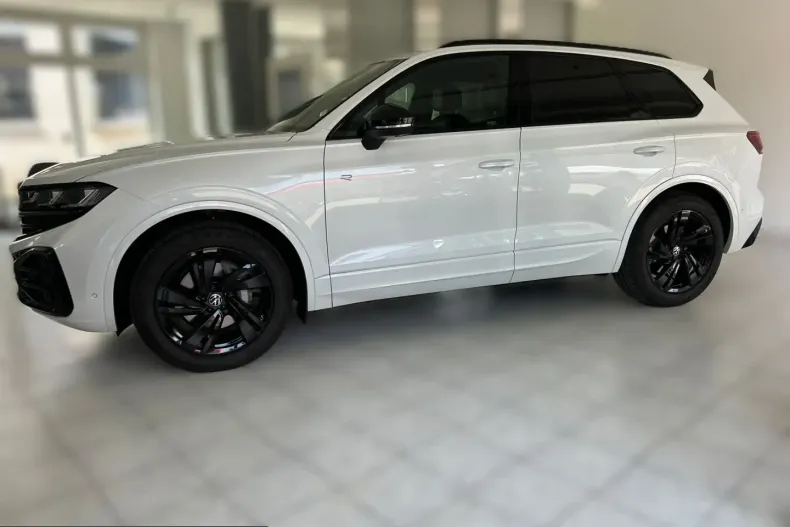 Volkswagen Touareg din 2025 cu 1.252 km - oferta VOL212734 - foto 4