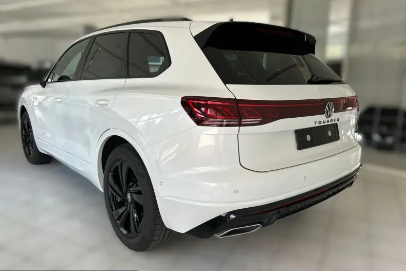Volkswagen Touareg din 2025 cu 1.252 km - oferta VOL212734 - foto 7