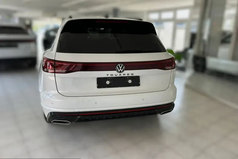 Volkswagen Touareg din 2025 cu 1.252 km - oferta VOL212734 - foto 8