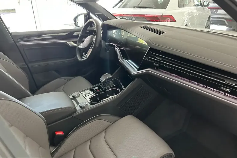 Volkswagen Touareg din 2025 cu 1.252 km - oferta VOL212734 - foto 9