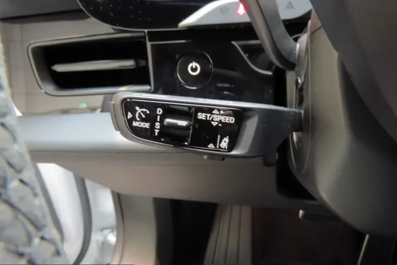 Porsche Taycan din 2025 cu 25.000 km - oferta POR212735 - foto 30