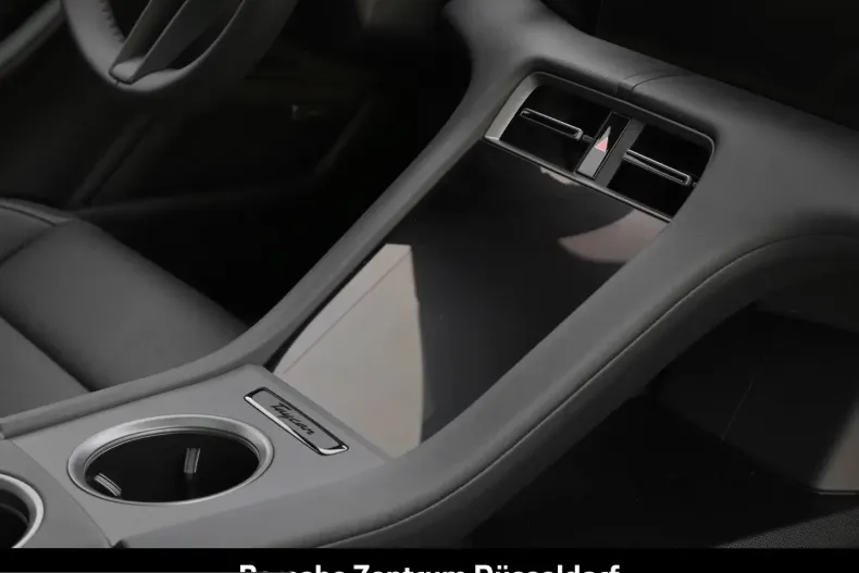 Porsche Taycan din 2025 cu 29.900 km - oferta POR212736 - foto 18