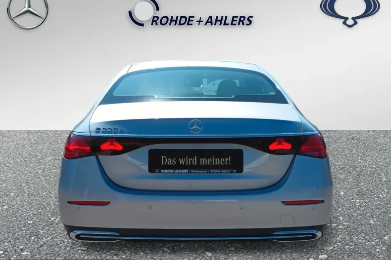 Mercedes-Benz E 220 (Clasa E) din 2023 cu 43.600 km - oferta MER212739 - foto 4