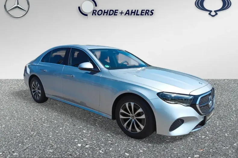 Mercedes-Benz E 220 (Clasa E) din 2023 cu 43.600 km - oferta MER212739 - foto 5