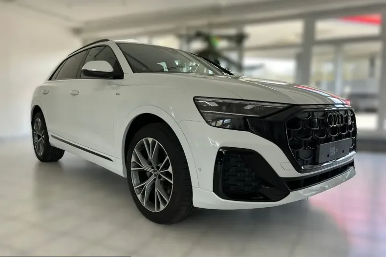 Audi Q8 din 2025 cu 1.007 km - oferta AUD212744 - foto 3