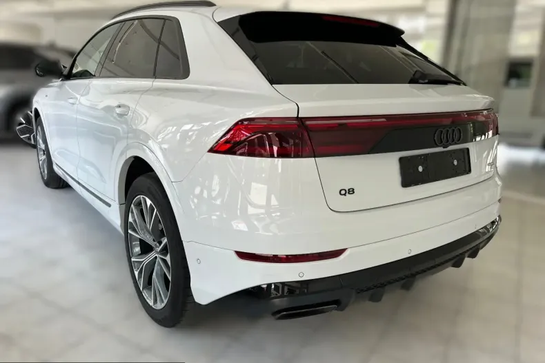 Audi Q8 din 2025 cu 1.007 km - oferta AUD212744 - foto 6