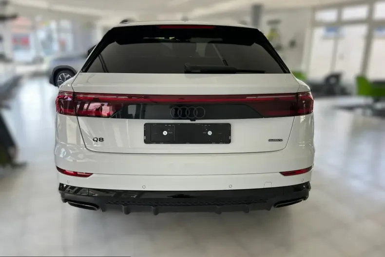 Audi Q8 din 2025 cu 1.007 km - oferta AUD212744 - foto 7