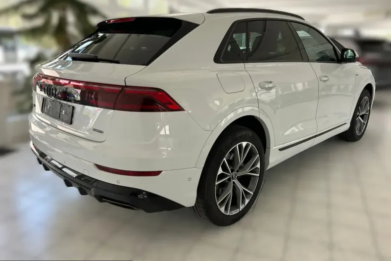 Audi Q8 din 2025 cu 1.007 km - oferta AUD212744 - foto 8